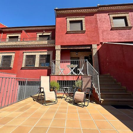 Villa Casa Grande De Tres Plantas Con Parking Gratis Linares  Exterior foto