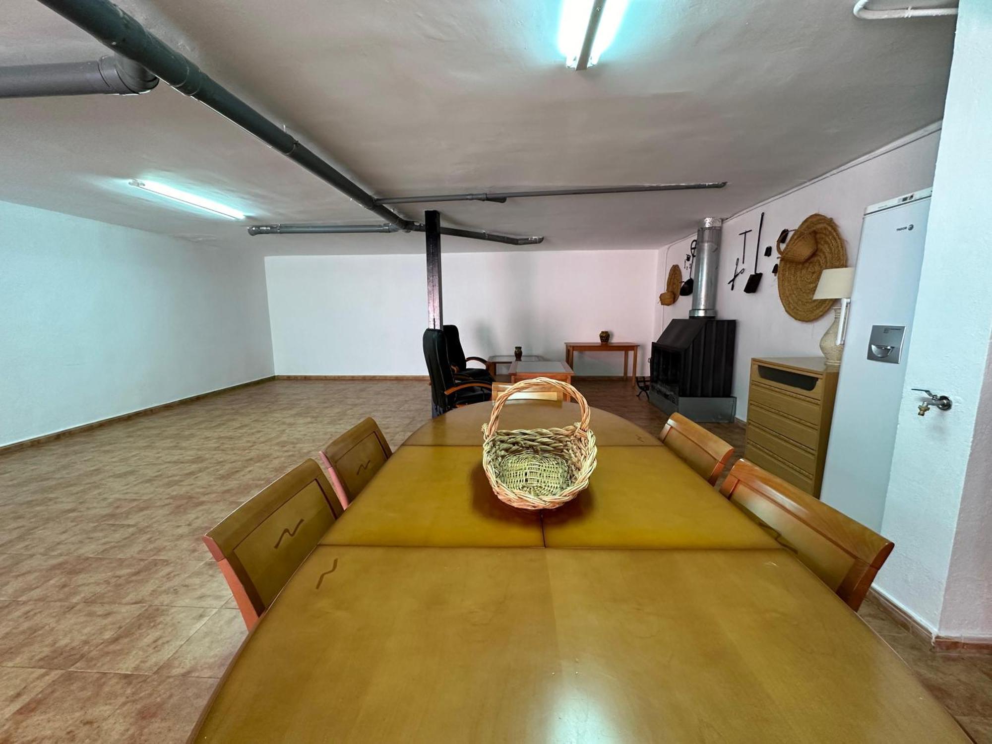 Villa Casa Grande De Tres Plantas Con Parking Gratis Linares  Exterior foto